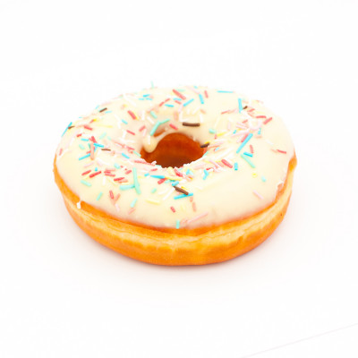 Donut white chocolate with colorful decoration 95 g Parisiene